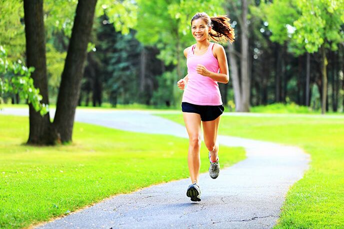 Correr uma hora pela manhã ajudará você a perder peso em uma semana